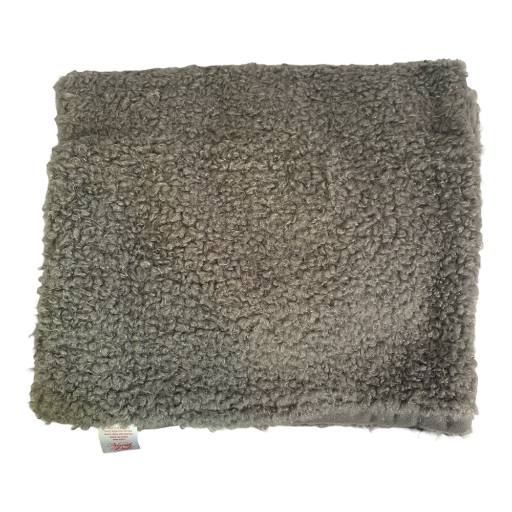 North Pole Trading Company Cozy Faux Sherpa Table Runner 14" x 72" Gray No Tags